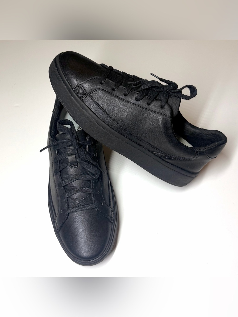 Kizik Unisex Vegas Walking Sneakers Black Leather Orthotic Comfort Sz-M 7.5 /W 9